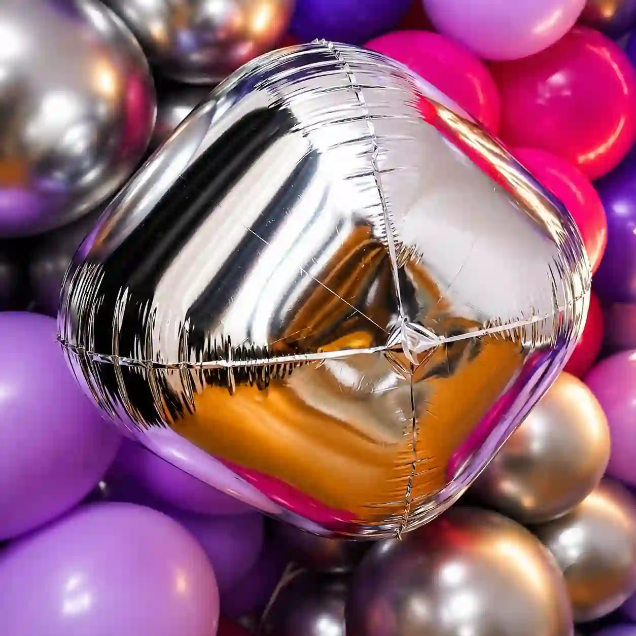 1 Foil Balloon - Silver 4D